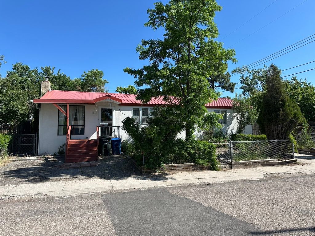 3460 Pueblo Drive, Los Alamos, NM 87544
