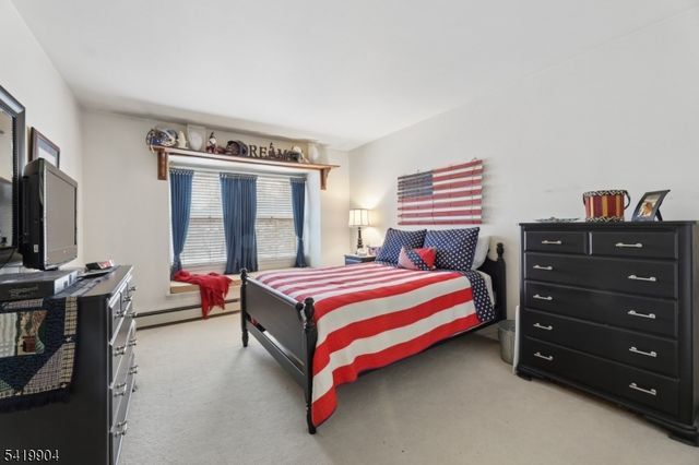 7 Valen Ct, Franklin Lakes Boro, NJ 07417