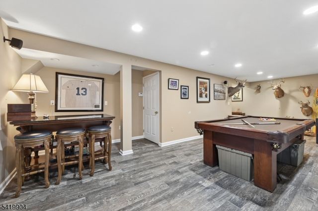 7 Valen Ct, Franklin Lakes Boro, NJ 07417