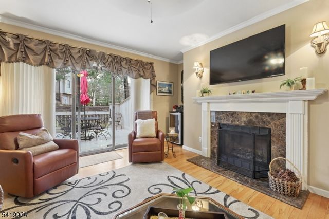 7 Valen Ct, Franklin Lakes Boro, NJ 07417