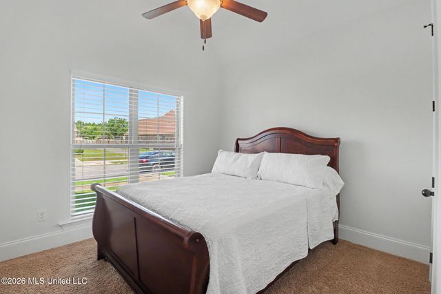 510 Palm Breeze Drive, Ocean Springs, MS 39564