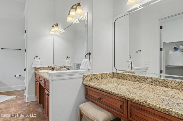 510 Palm Breeze Drive, Ocean Springs, MS 39564
