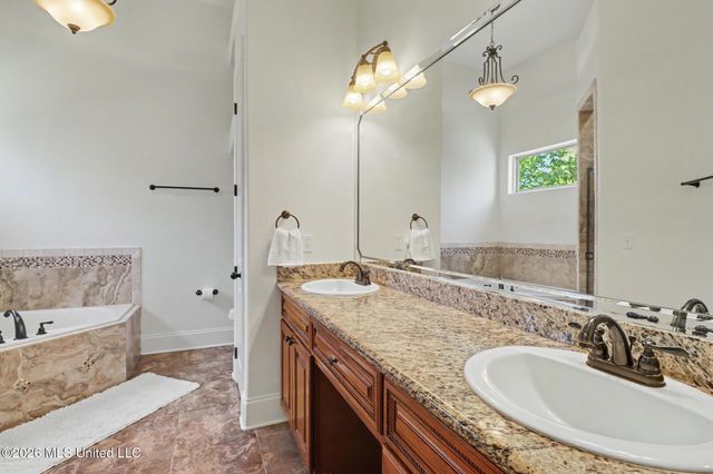 510 Palm Breeze Drive, Ocean Springs, MS 39564