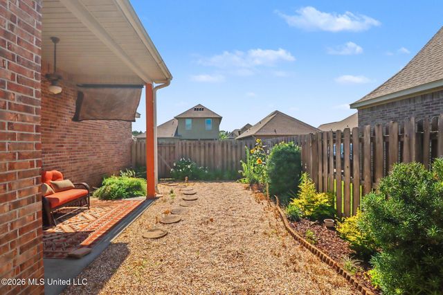 510 Palm Breeze Drive, Ocean Springs, MS 39564