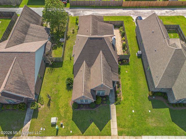 510 Palm Breeze Drive, Ocean Springs, MS 39564