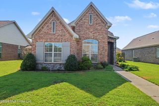 510 Palm Breeze Drive, Ocean Springs, MS 39564