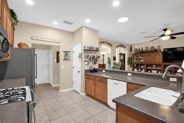 16411 SW 14TH AVENUE ROAD, Ocala, FL 34473