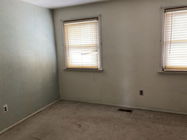 1685 Sheffield Drive, Ypsilanti, MI 48198