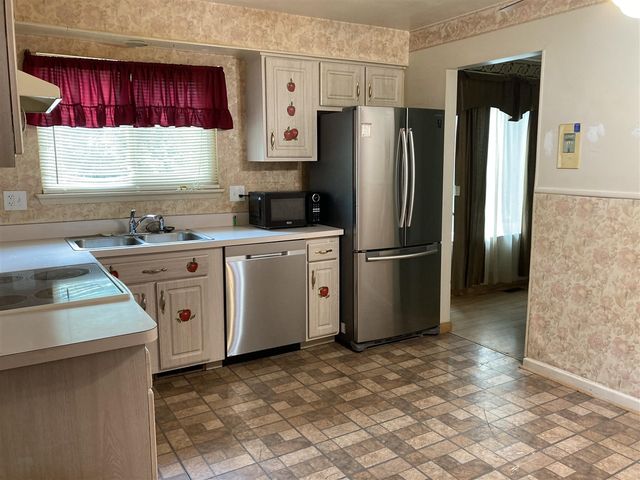 1685 Sheffield Drive, Ypsilanti, MI 48198