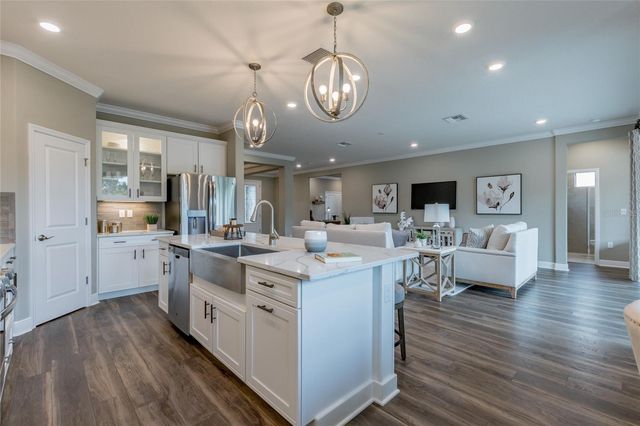 704 ESTATES BOULEVARD, Tarpon Springs, FL 34688