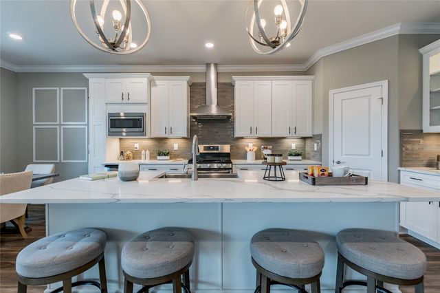 704 ESTATES BOULEVARD, Tarpon Springs, FL 34688