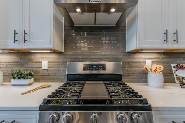 704 ESTATES BOULEVARD, Tarpon Springs, FL 34688