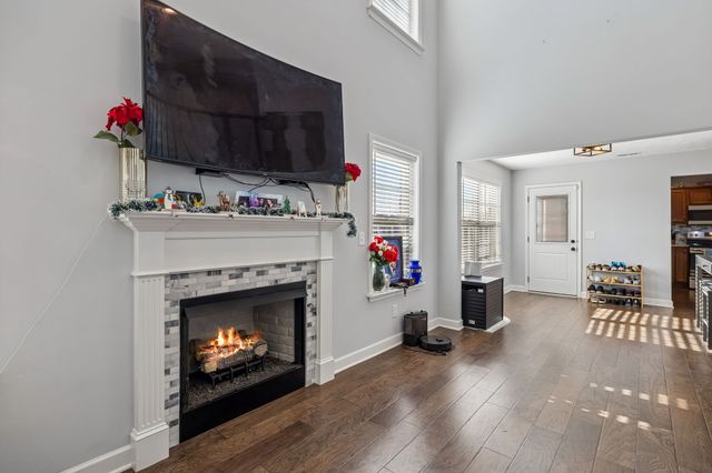 2906 Dusenburg Dr, Christiana, TN 37037