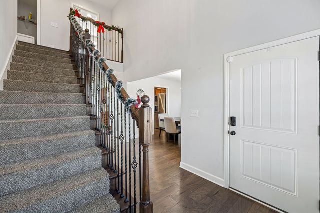 2906 Dusenburg Dr, Christiana, TN 37037