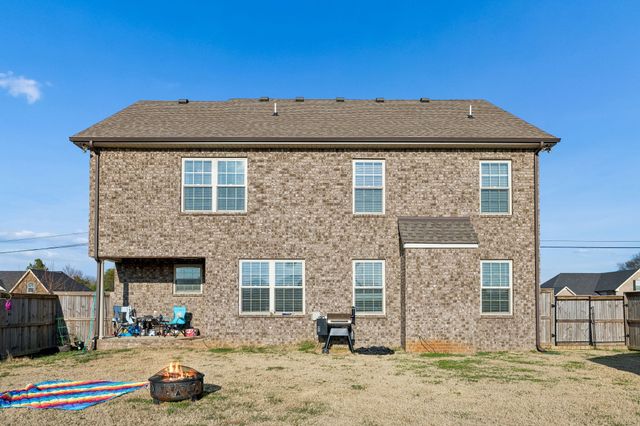 2906 Dusenburg Dr, Christiana, TN 37037