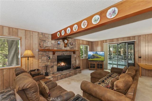 325 Brentwood, Lake Arrowhead, CA 92352