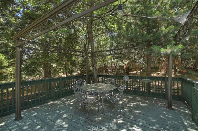 325 Brentwood, Lake Arrowhead, CA 92352