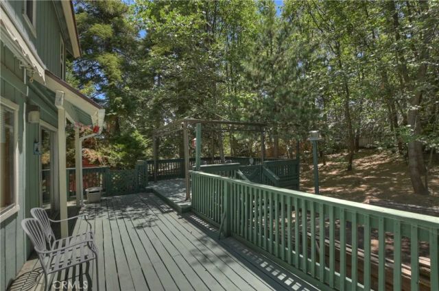 325 Brentwood, Lake Arrowhead, CA 92352