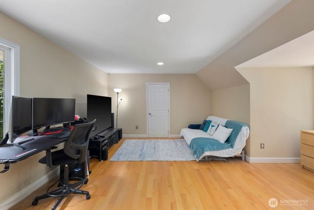 7700 234th Place NE, Redmond, WA 98053