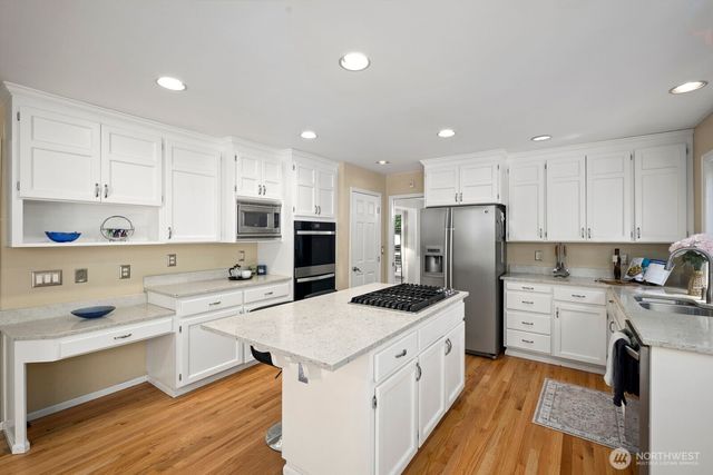7700 234th Place NE, Redmond, WA 98053