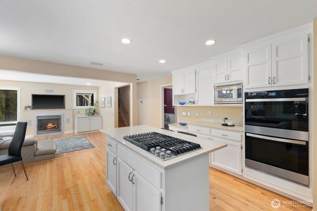 7700 234th Place NE, Redmond, WA 98053
