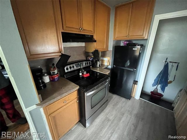 8810 Farmbrook Street, Detroit, MI 48224