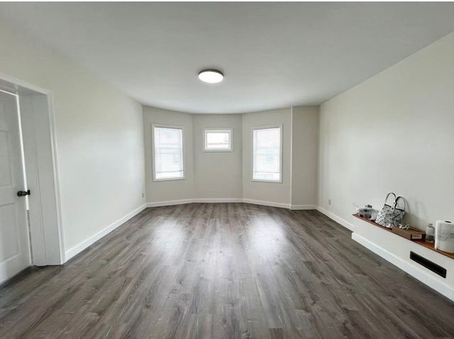 539 Washington St 3, Quincy, MA 02169