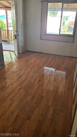 2220 Rowland Avenue, Royal Oak, MI 48067