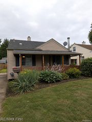 2220 Rowland Avenue, Royal Oak, MI 48067