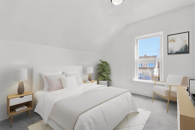 52 Wisconsin Avenue, Waukegan, IL 60085