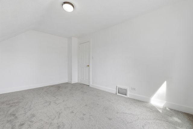 52 Wisconsin Avenue, Waukegan, IL 60085