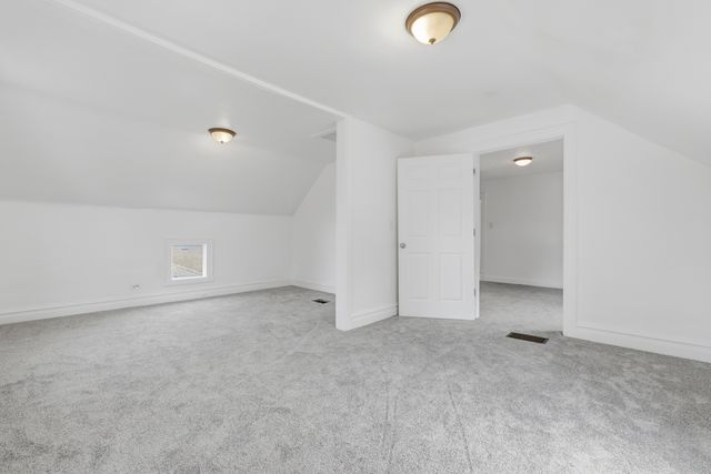 52 Wisconsin Avenue, Waukegan, IL 60085