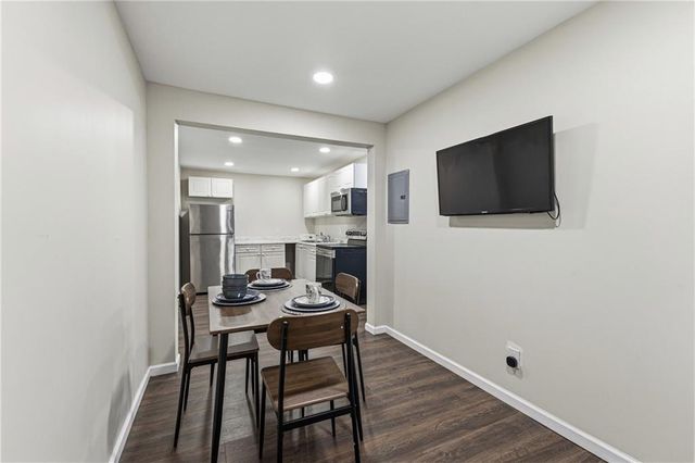 2275 Rolling Trail, Lithonia, GA 30058
