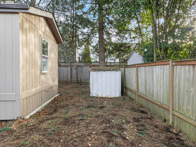 2696 Se PALMQUIST Rd, Gresham, OR 97080