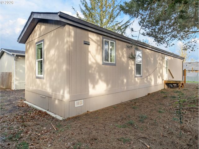 2696 Se PALMQUIST Rd, Gresham, OR 97080