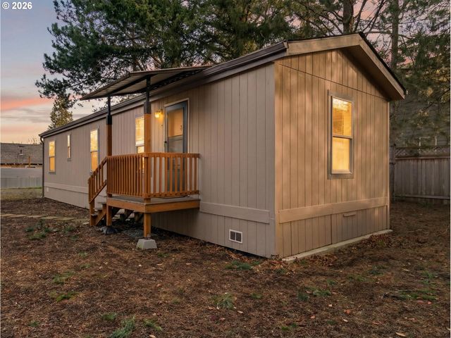 2696 Se PALMQUIST Rd, Gresham, OR 97080