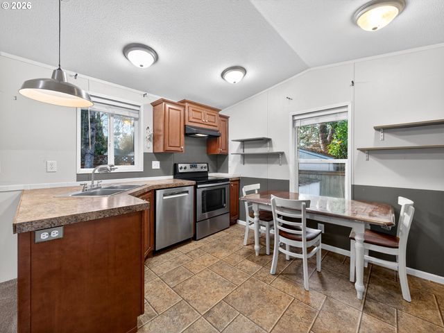 2696 Se PALMQUIST Rd, Gresham, OR 97080