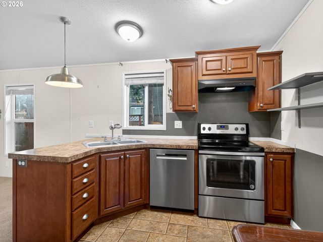 2696 Se PALMQUIST Rd, Gresham, OR 97080