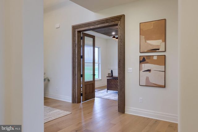 72 BOMBERGER RD, Lititz, PA 17543