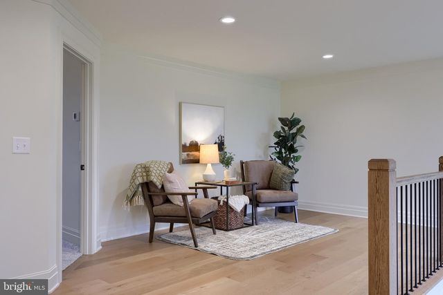 72 BOMBERGER RD, Lititz, PA 17543