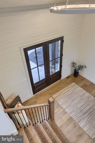 72 BOMBERGER RD, Lititz, PA 17543