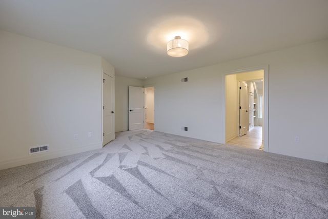 72 BOMBERGER RD, Lititz, PA 17543