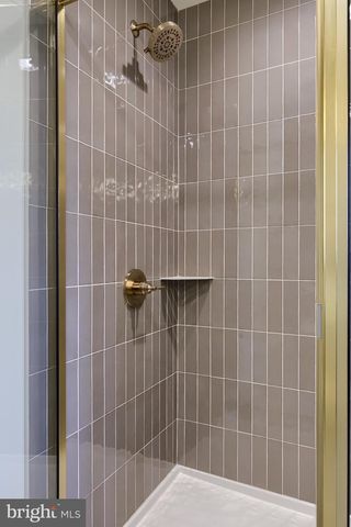 72 BOMBERGER RD, Lititz, PA 17543