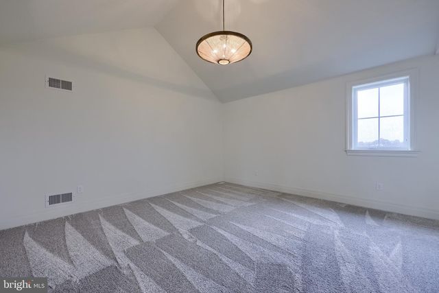 72 BOMBERGER RD, Lititz, PA 17543