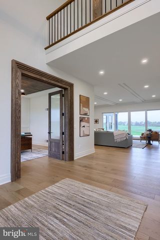 72 BOMBERGER RD, Lititz, PA 17543