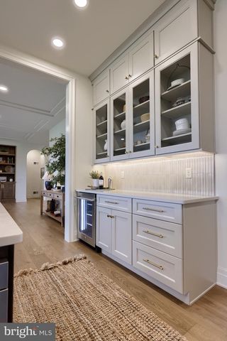 72 BOMBERGER RD, Lititz, PA 17543