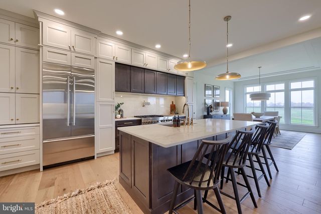 72 BOMBERGER RD, Lititz, PA 17543