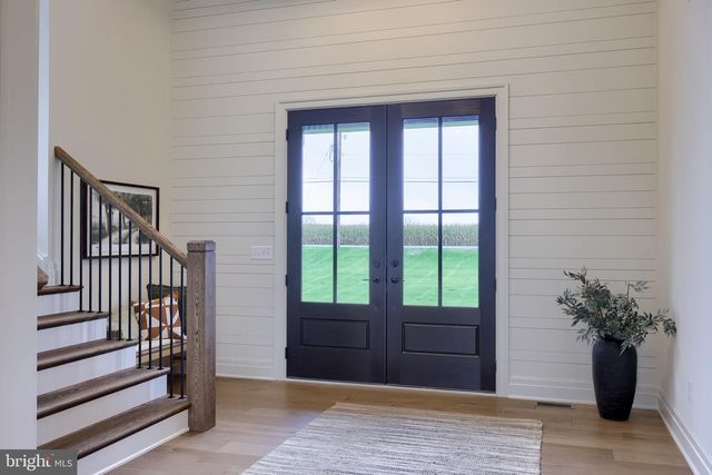 72 BOMBERGER RD, Lititz, PA 17543