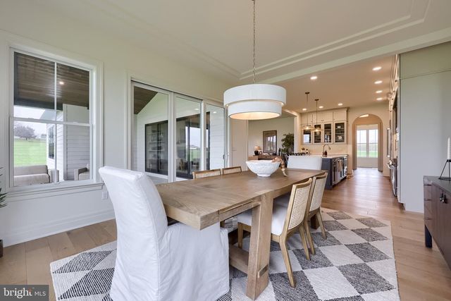 72 BOMBERGER RD, Lititz, PA 17543