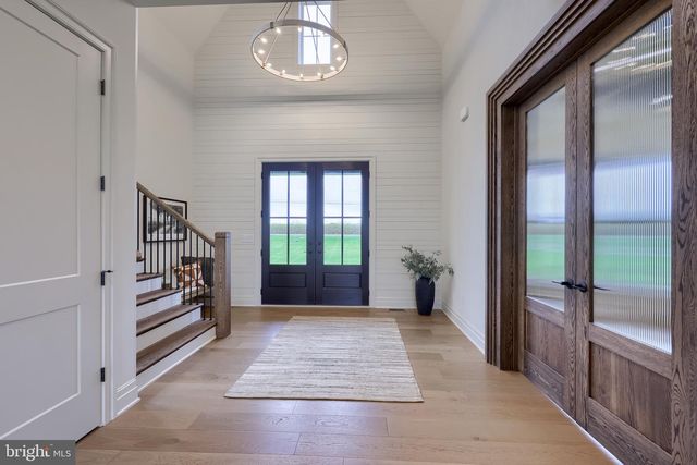 72 BOMBERGER RD, Lititz, PA 17543
